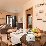 2 Bedroom Lovely In Dom wakacyjny Massa Martana