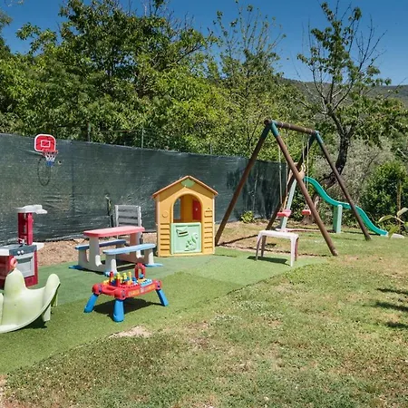 Semesterbostad 2 Bedroom Lovely In Massa Martana