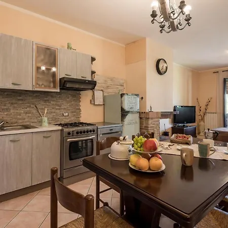 2 Bedroom Lovely In Σπίτι διακοπών