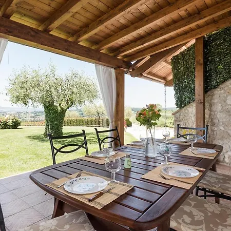 Belle Maison De 2 à Massa Hébergement de vacances